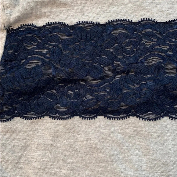 Jones New York Lace Top size Large - Picture 3 of 3